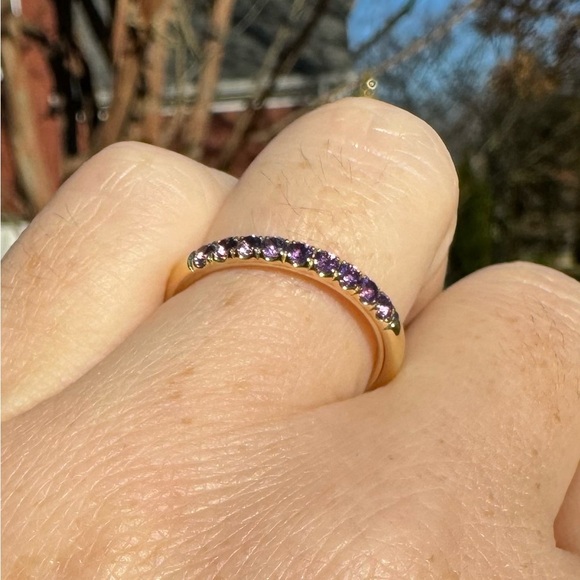 14k Yellow Gold and Amethyst Ring - 7.5 - Picture 4 of 7
